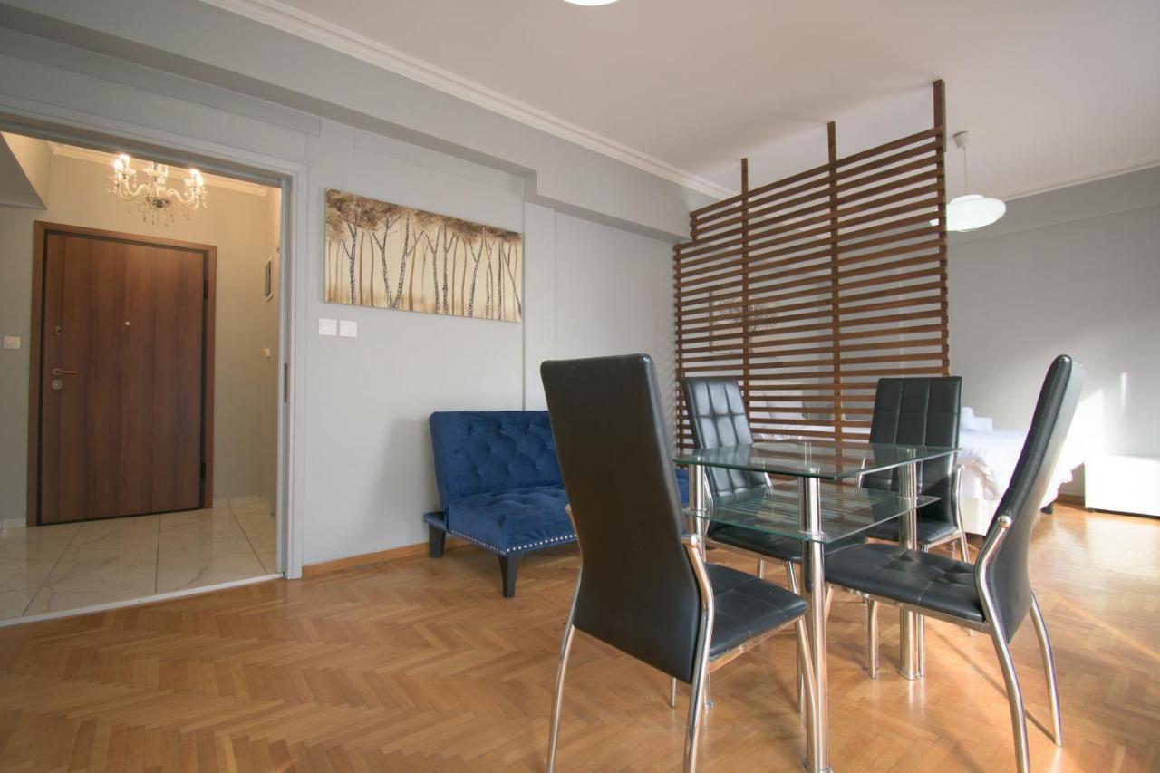 Central Cozy Flat ! Daire Atina Dış mekan fotoğraf