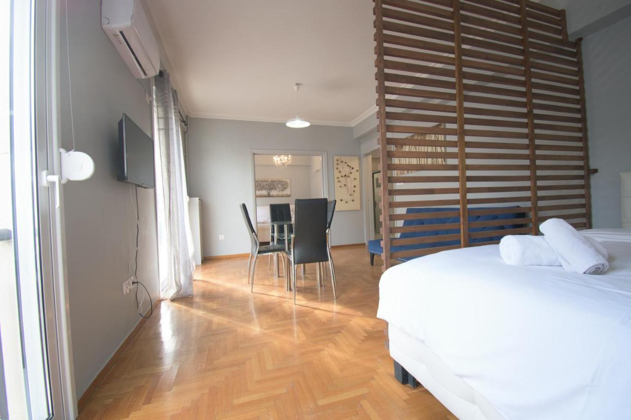 Central Cozy Flat ! Daire Atina Dış mekan fotoğraf