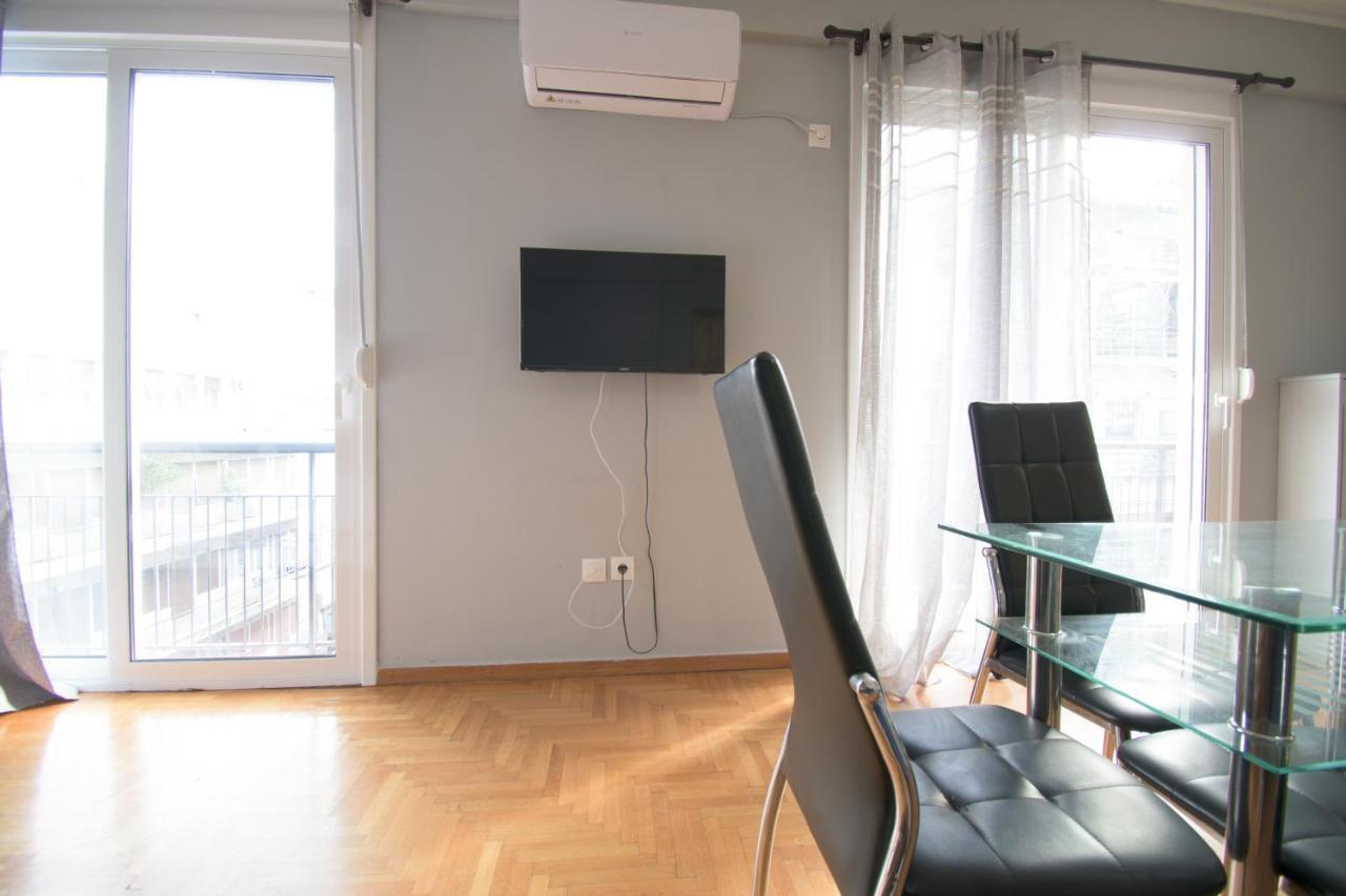 Central Cozy Flat ! Daire Atina Dış mekan fotoğraf